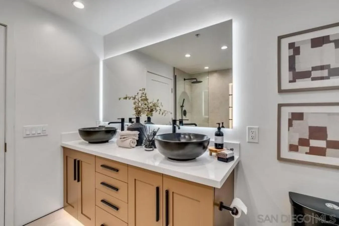700 E Street Unit 2404, San Diego, California, United States. - Photo 24