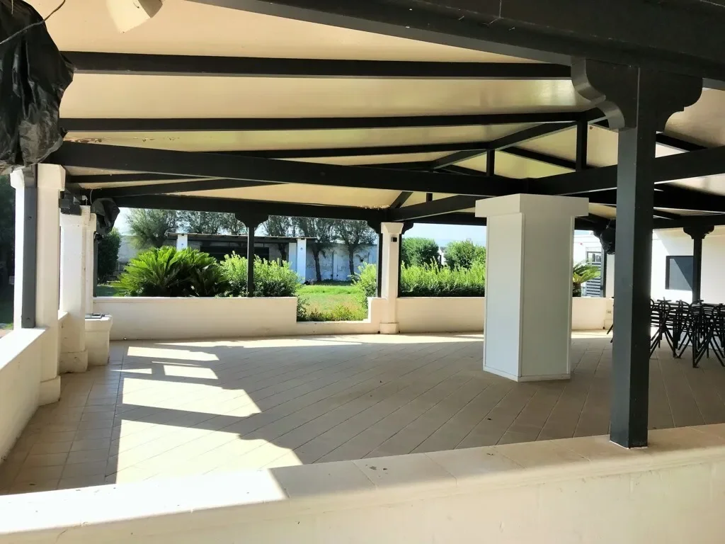 Exterior photo 4