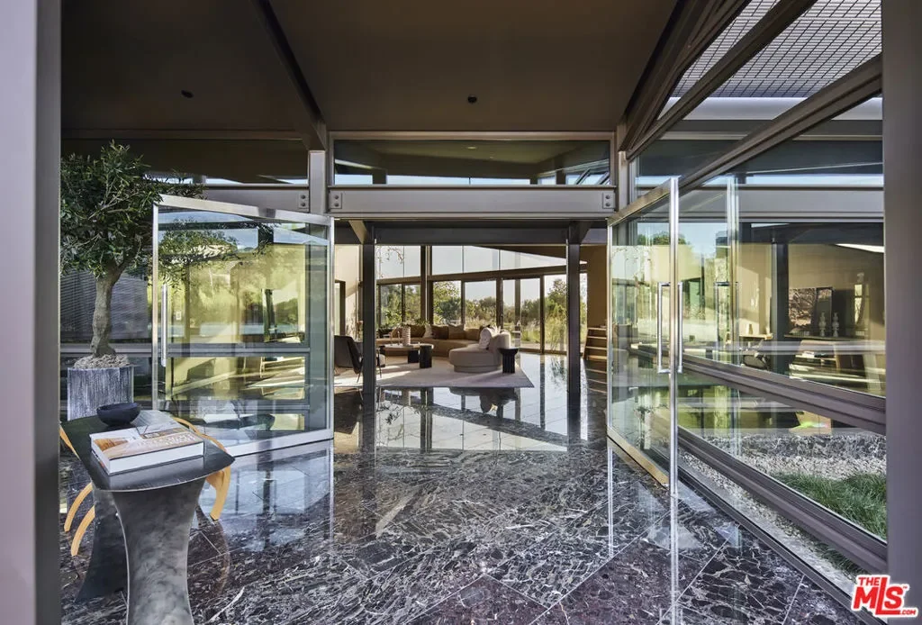 5900 Bonsall Drive, Malibu, California, United States. - Photo 8