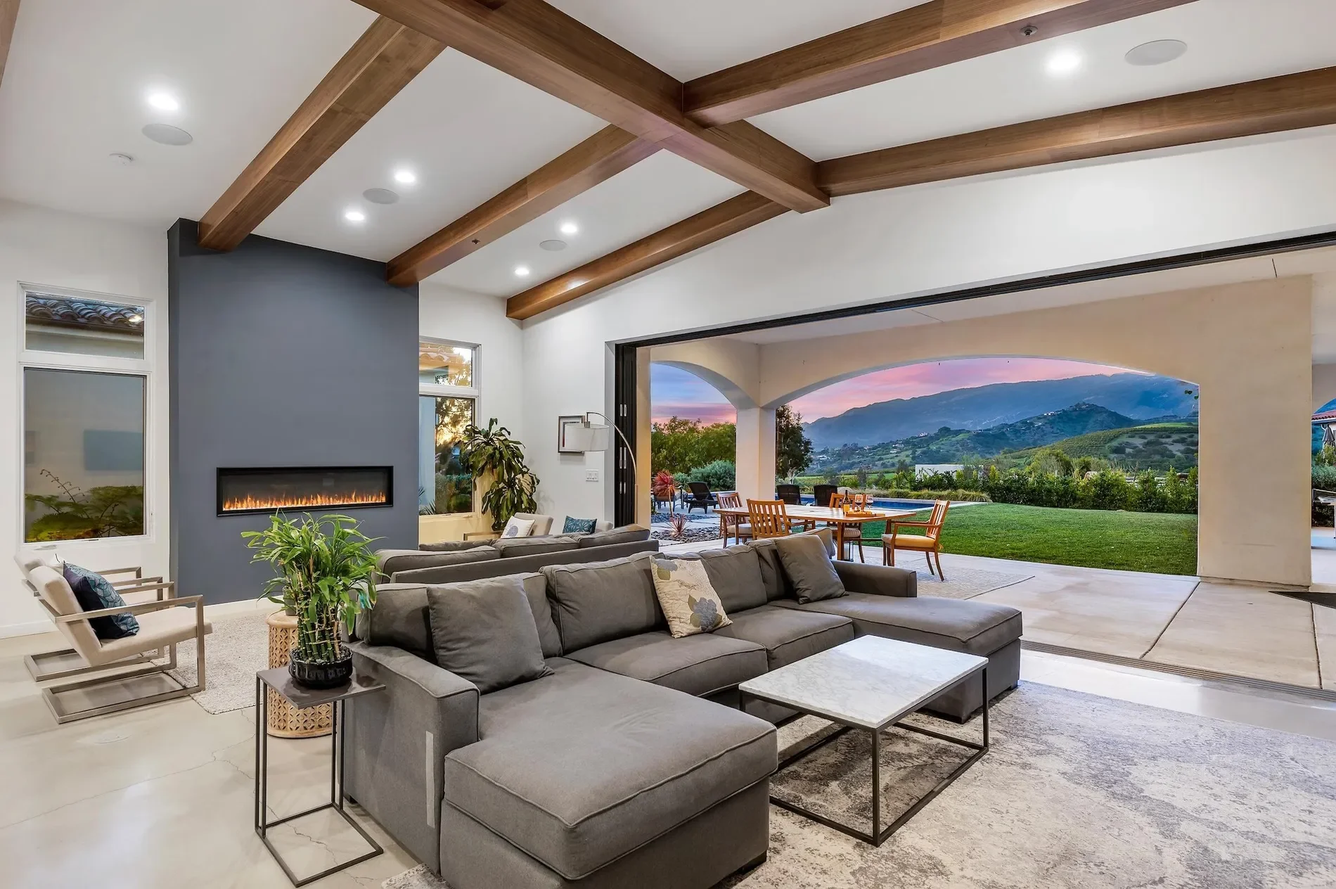 1367 Via Veneto, Santa Barbara, California, United States. - Photo 2