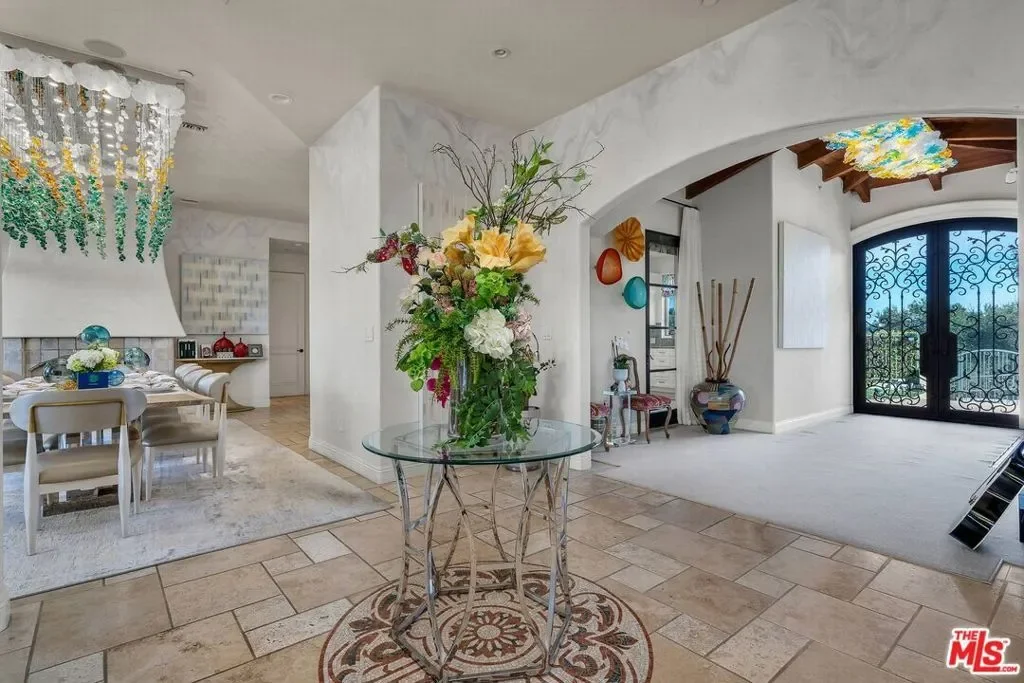 3110 Benedict Canyon Drive, Beverly Hills, California, United States. - Photo 5