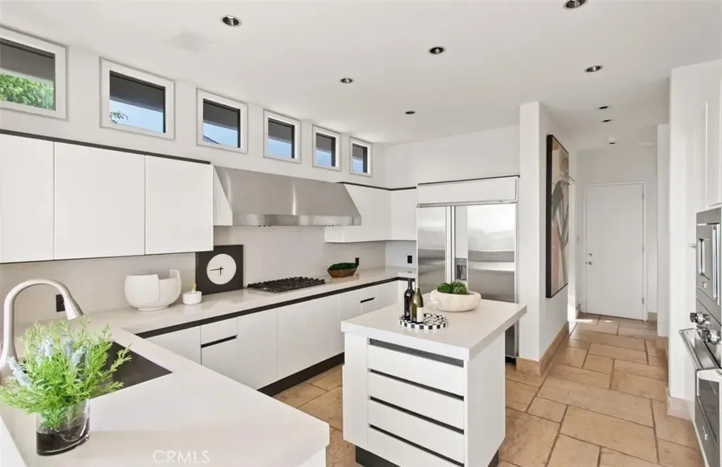 1535 Dolphin Terrace, Newport Beach, California, United States. - Photo 34