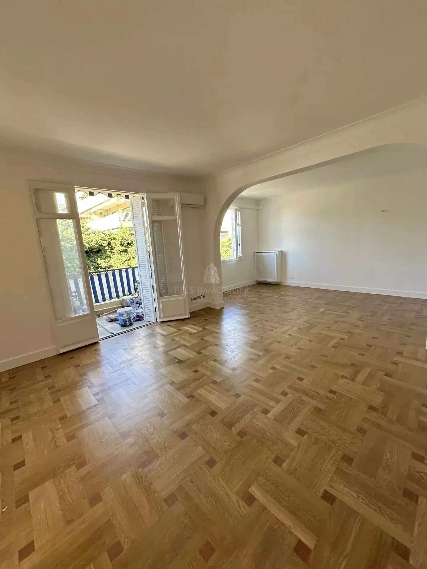 Gallery photo 10
