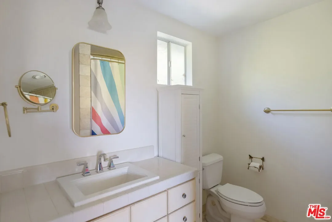 9732 Rotta Ave, Los Angeles, California, United States. - Photo 3
