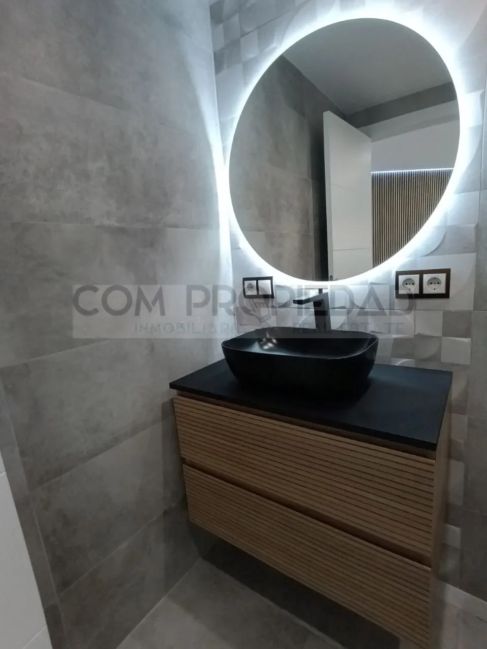 Gallery photo 6