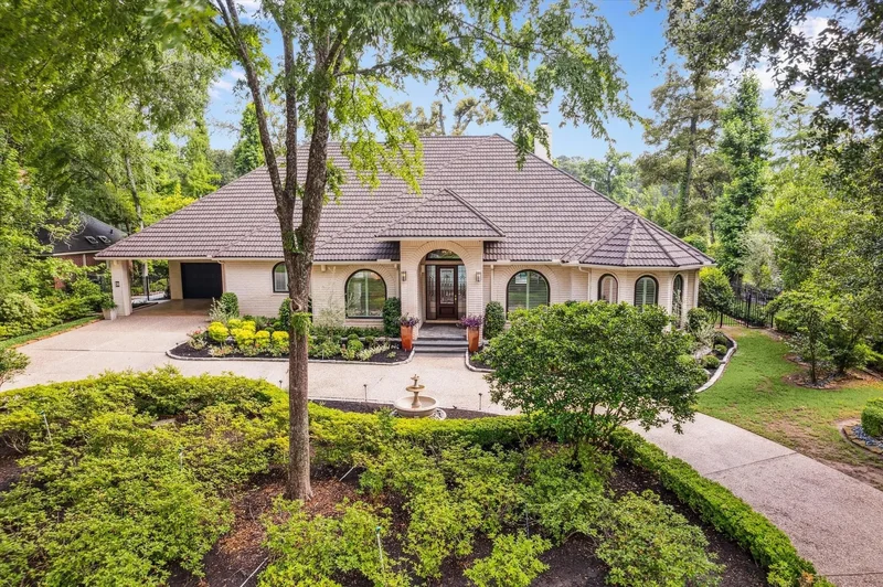30 Halfmoon Court, The Woodlands, Texas, United States. - Photo 34