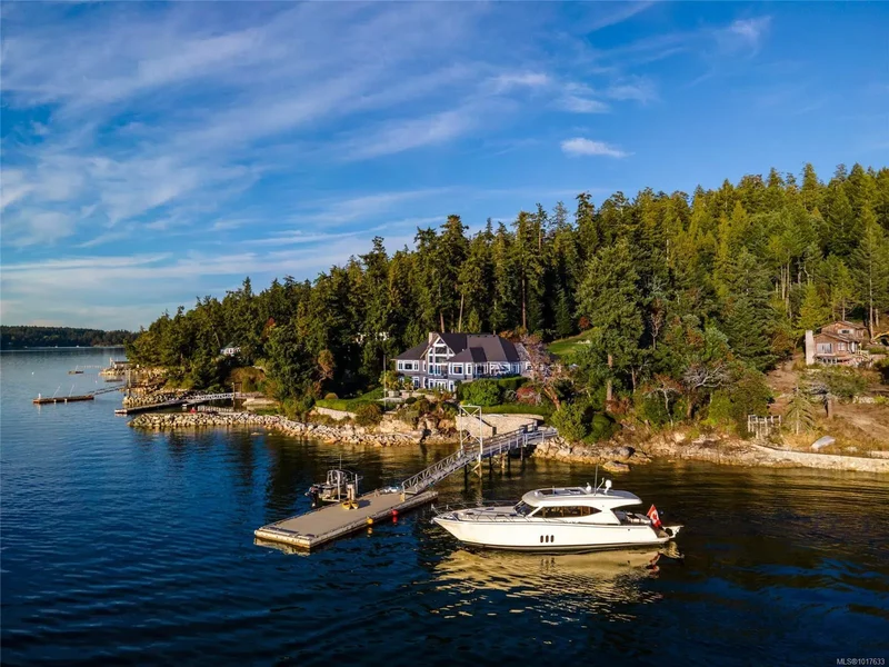 8338 West Saanich Rd, Saanichton, British Columbia, Canada. - Photo 4