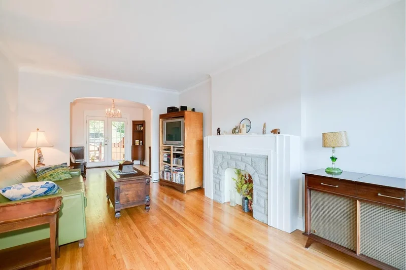 930 Eglinton Ave E, Toronto, ON M4G 2L3, Toronto, Ontario, Canada. - Photo 19