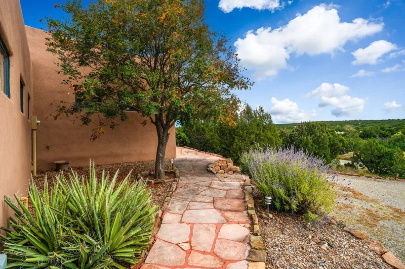61 Paseo Del Antilope , Santa Fe, NM 87506, Santa Fe, New Mexico, United States. - Photo 38