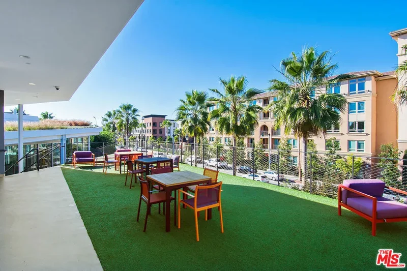 13045 Pacific 120, South Gate, California, United States. - Photo 9