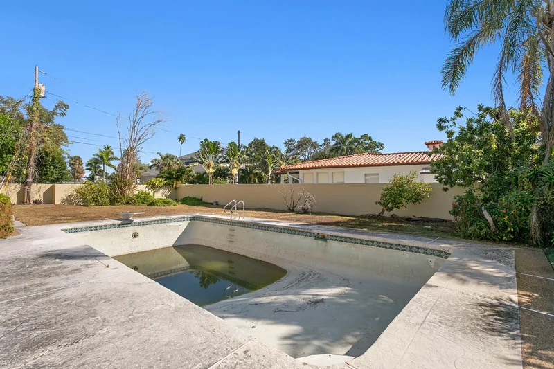 100 Catalan Boulevard NE, St Petersburg, FL 33704, St. Petersburg, Florida, United States. - Photo 11