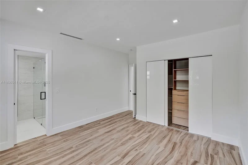 1840 NE 199th St, North Miami Beach, Florida, United States. - Photo 22