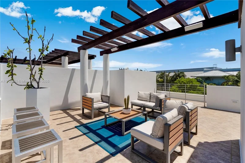 548 Fernwood Rd 548, Key Biscayne, Florida, United States. - Photo 5