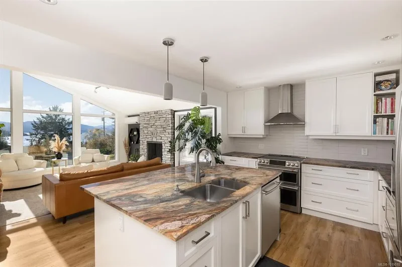 11321 Chalet Rd, North Saanich, BC, V8L5M1, CANADA, North Saanich, British Columbia, Canada. - Photo 37