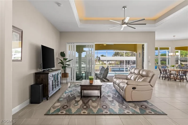 211 SE 37th Lane, Cape Coral, FL 33904, Cape Coral, Florida, United States. - Photo 37