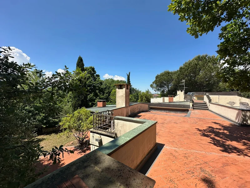 Elegant modern villa beside historic Italian town 40 minutes from Rome
