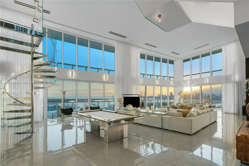 450 Alton Rd PH1, Miami Beach, Florida, United States. - Photo 2