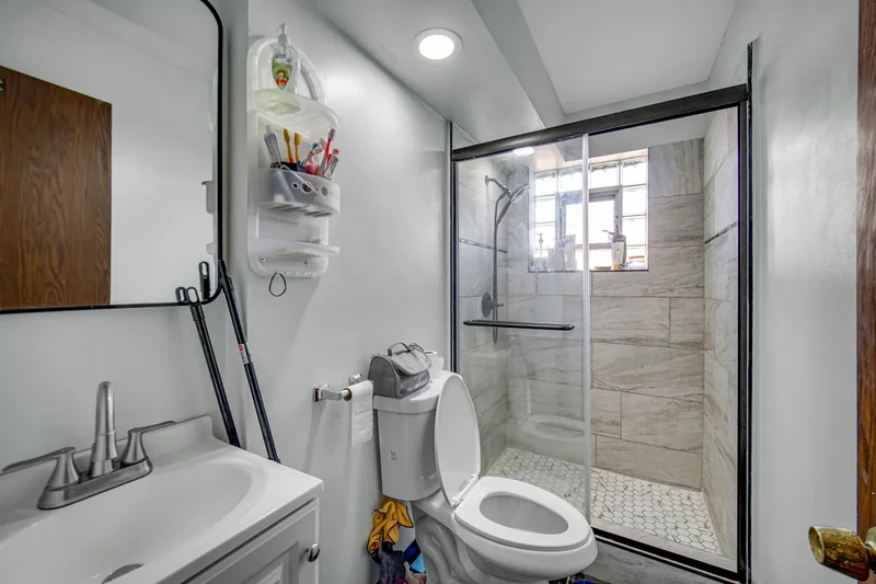 2510 N 72nd Court, Elmwood Park, Illinois, United States. - Photo 13