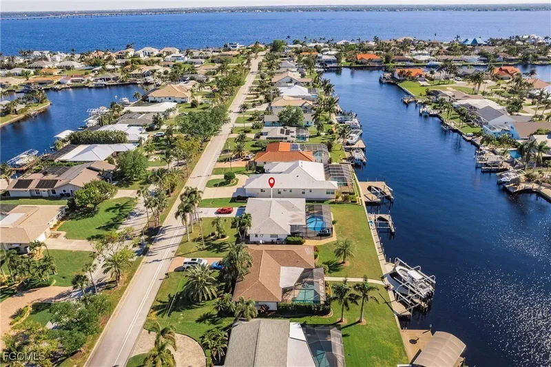1936 Palaco Grande Parkway, Cape Coral, FL 33904, Cape Coral, Florida, United States. - Photo 42