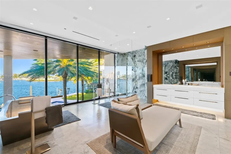 84 Isla Bahia Dr, Fort Lauderdale, Florida, United States. - Photo 31