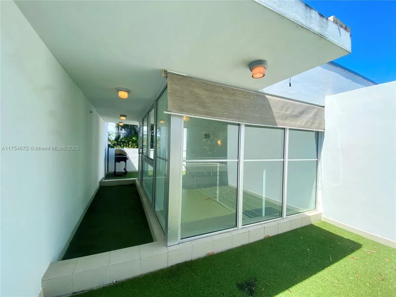 1600 Michigan Ave 8, Miami Beach, Florida, United States. - Photo 17