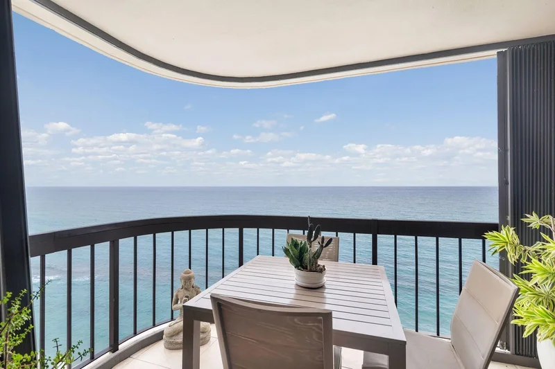 N Ocean Drive, Riviera Beach, Florida, United States. - Photo 20