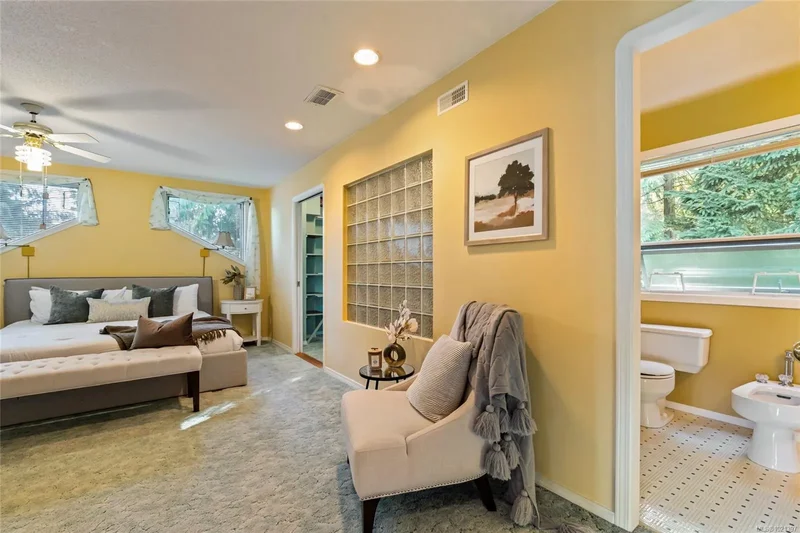 1575 Dean Park Rd, North Saanich, British Columbia, Canada. - Photo 30