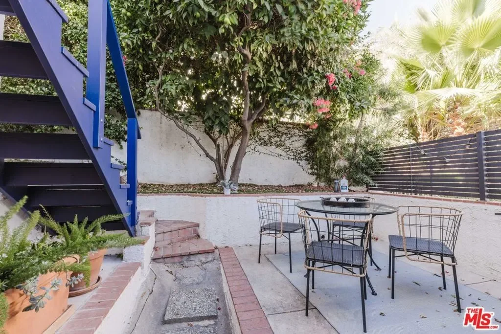2041 Glencoe Way, Los Angeles, California, United States. - Photo 12
