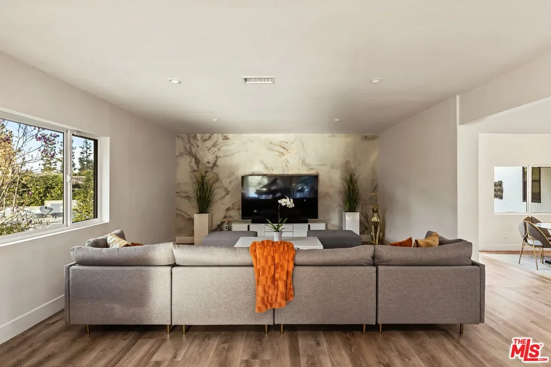 4430 Natoma Ave, Los Angeles, California, United States. - Photo 13