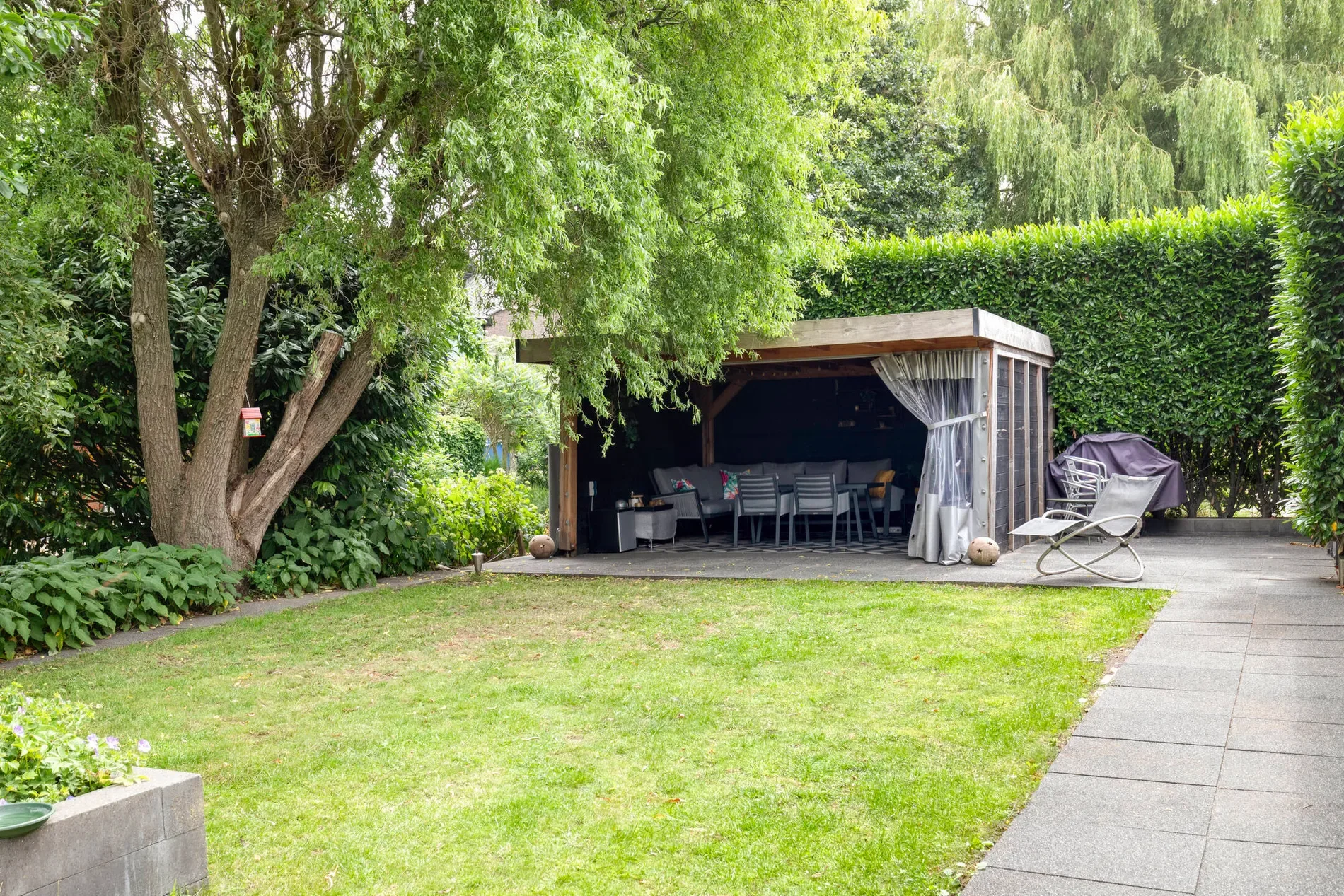 Exterior photo 11