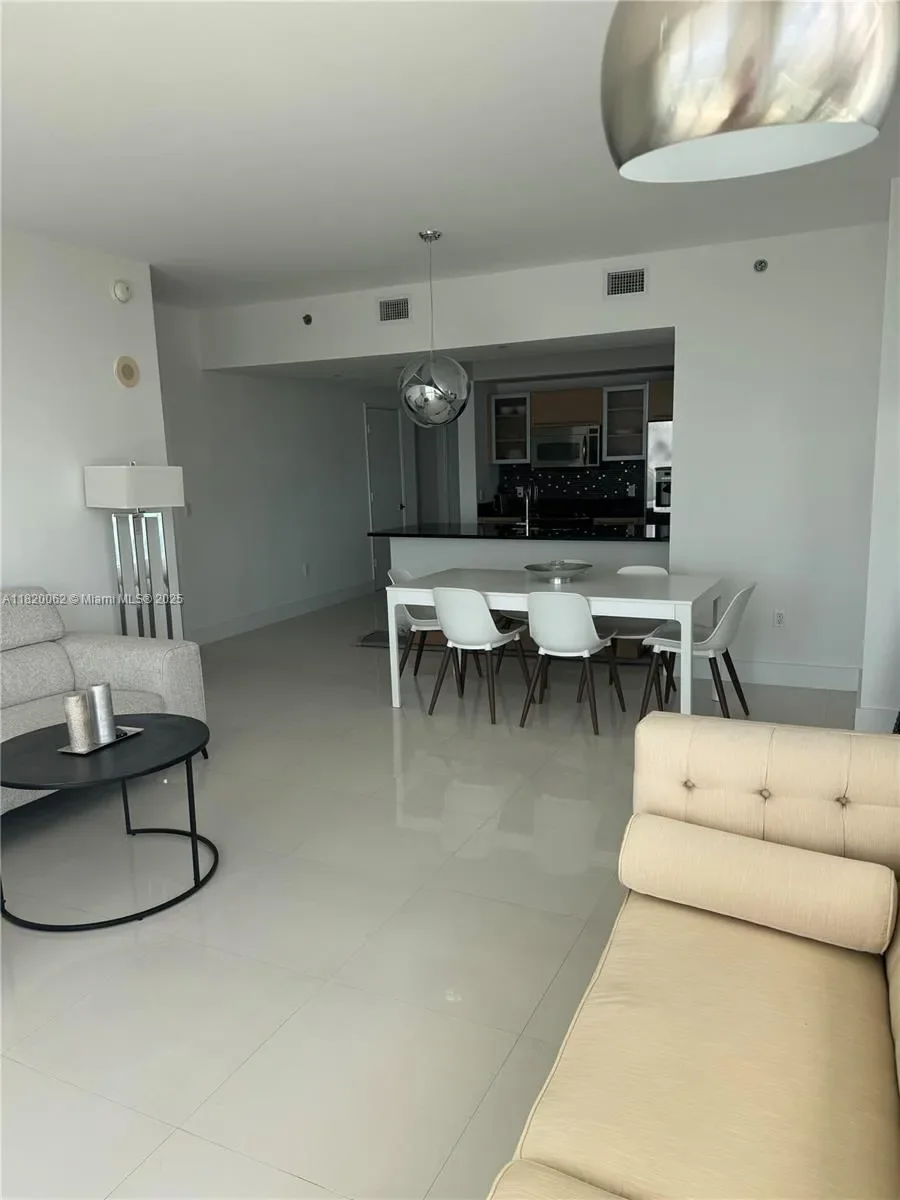 950 Brickell Bay Dr, #3710, Miami, Florida, United States. - Photo 44