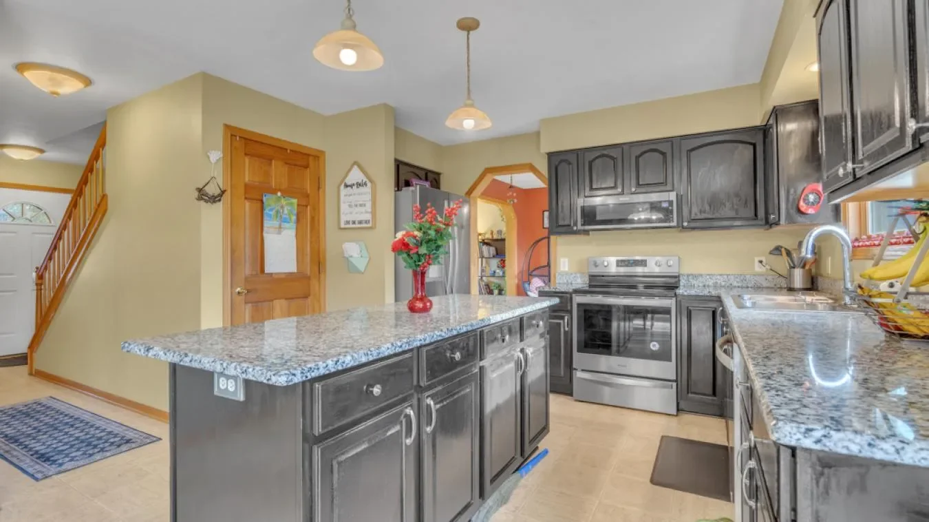 N6188 Shadybrook Ln, Sheboygan, Wisconsin, United States. - Photo 6