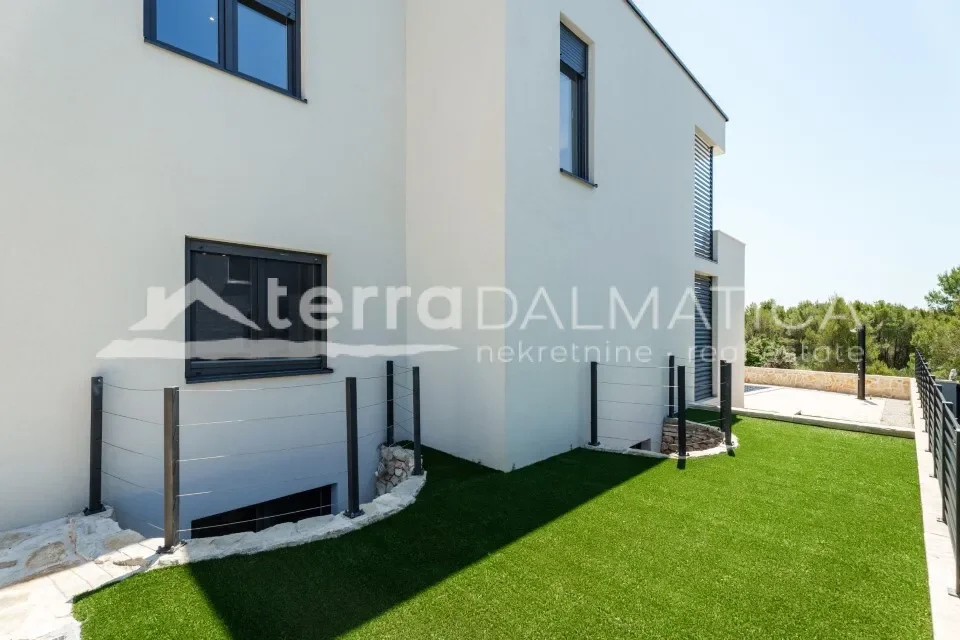 Gallery photo 3