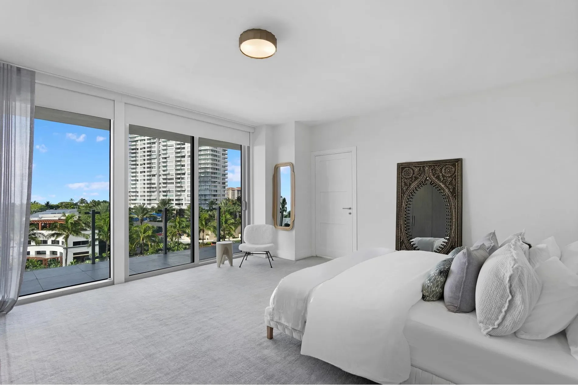 1 Collins Ave, Miami Beach, Florida, United States. - Photo 8