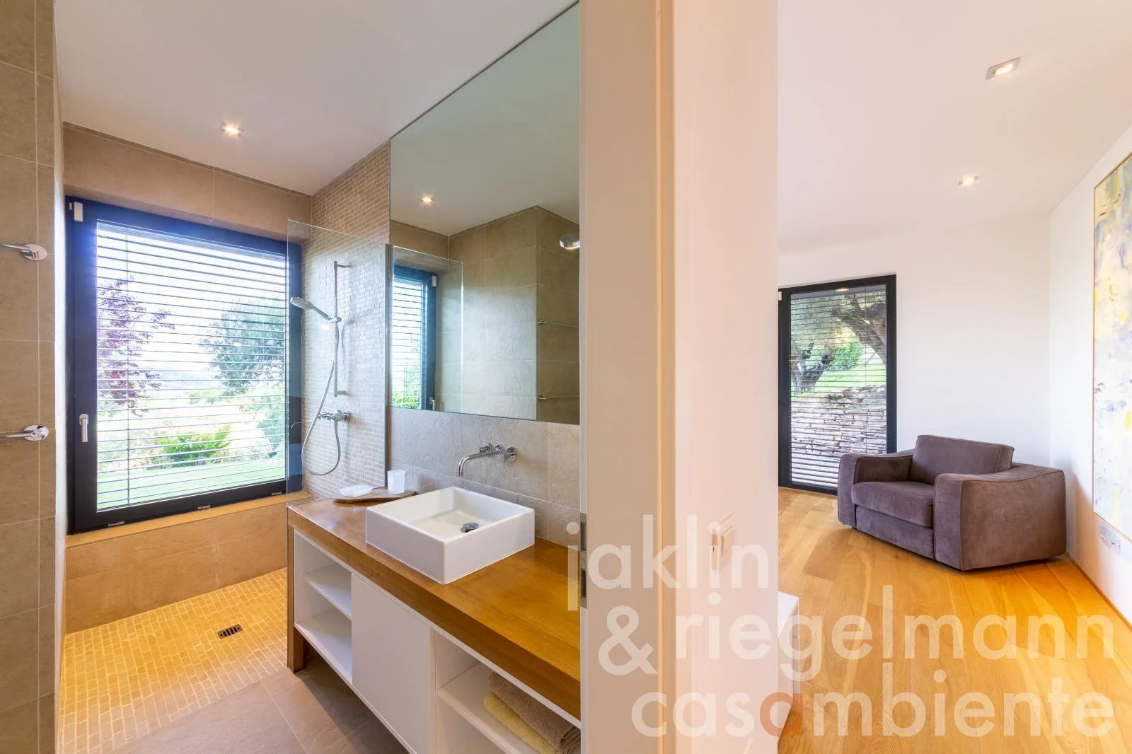 Gallery photo 10