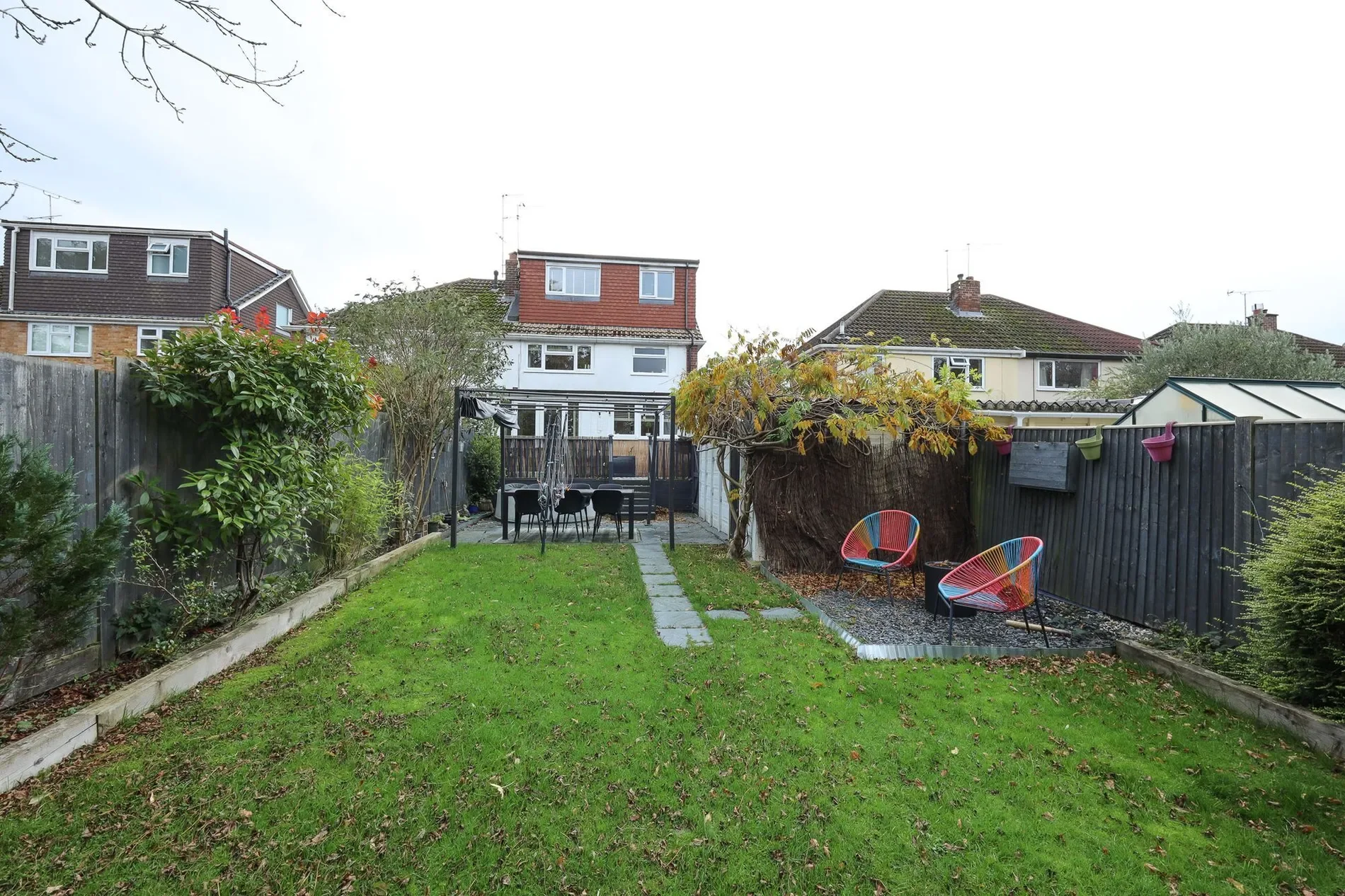 Exterior photo 3