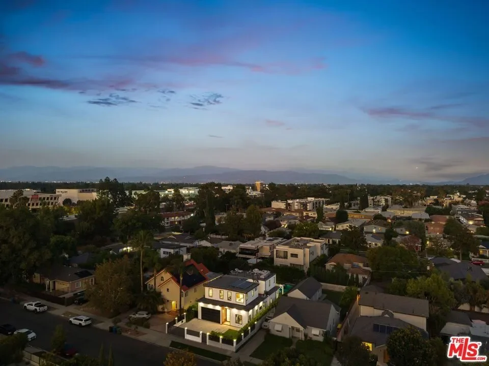 4532 Calhoun Avenue, Los Angeles, California, United States. - Photo 34