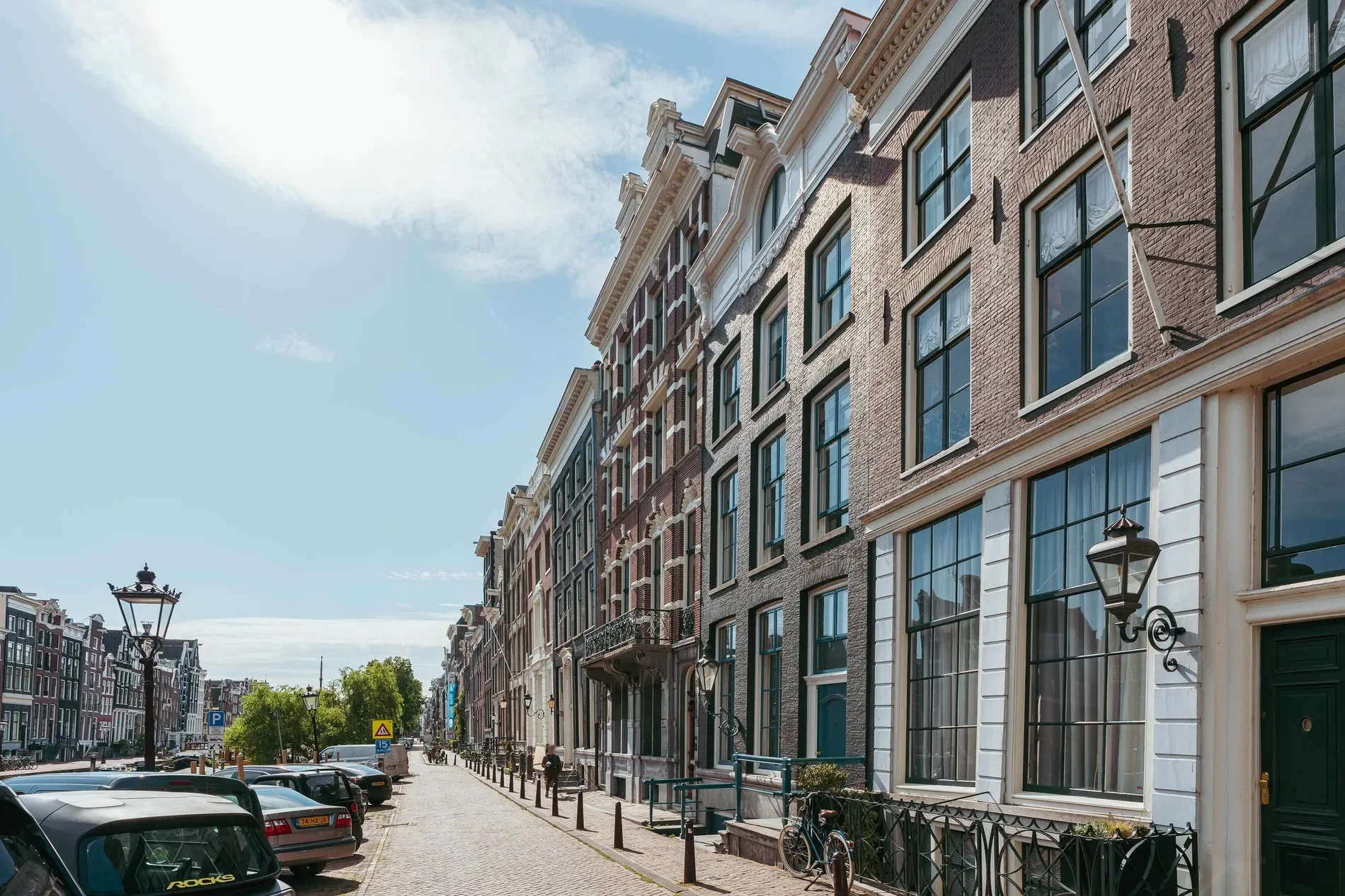 Exterior photo 12