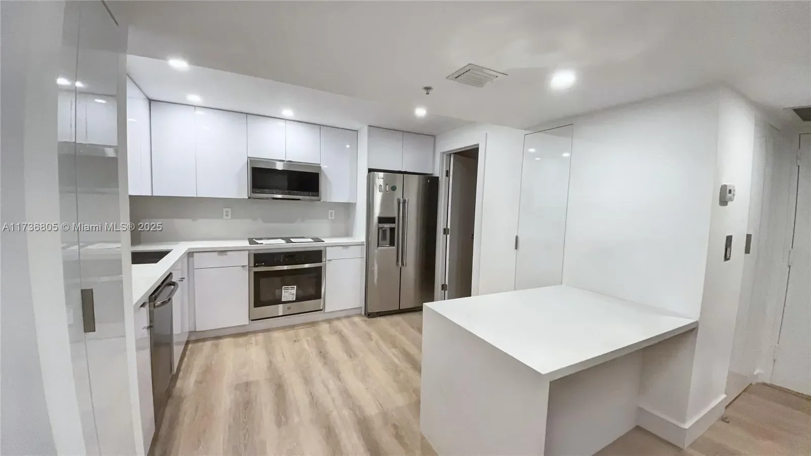 1717 N Bayshore Dr A-1231, Miami, Florida, United States. - Photo 20