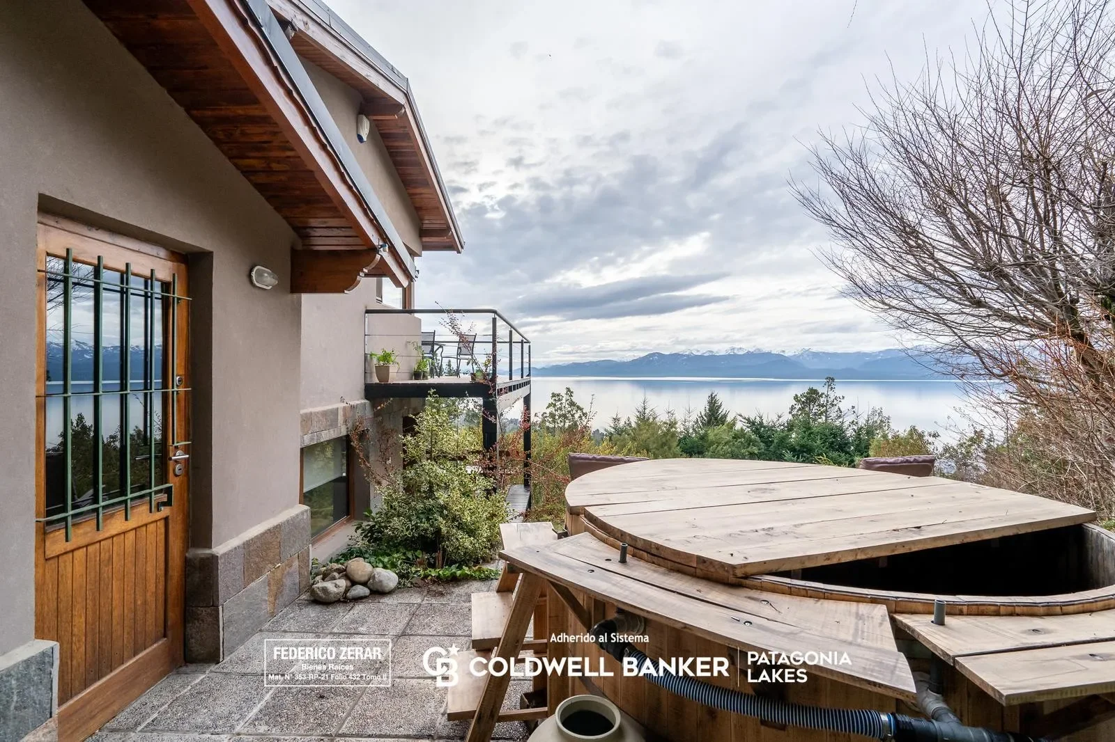 VENTA - Exclusiva casa de 8 ambientes, 5 dormitorios, 6 baños en barrio Las Vertientes, Bariloche, San Carlos de Bariloche, Río Negro, Argentina. - Photo 41