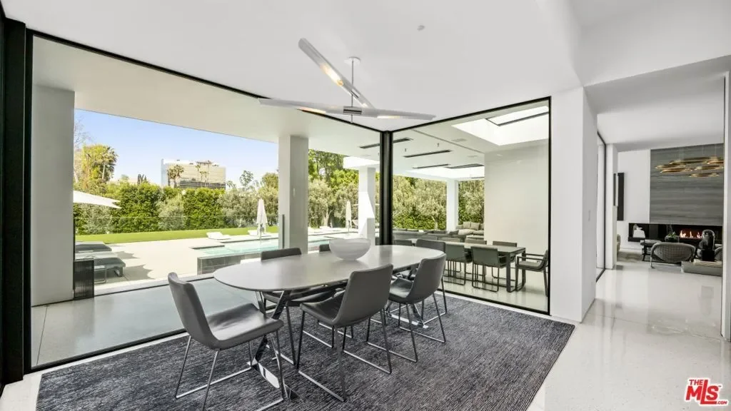 16032 VALLEY VISTA Boulevard, Los Angeles, California, United States. - Photo 32