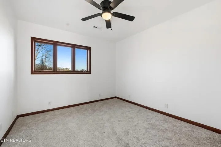 8002 Jackson Bend Rd, Lenoir City, TN, 37772, USA, Lenoir City, Tennessee, United States. - Photo 42