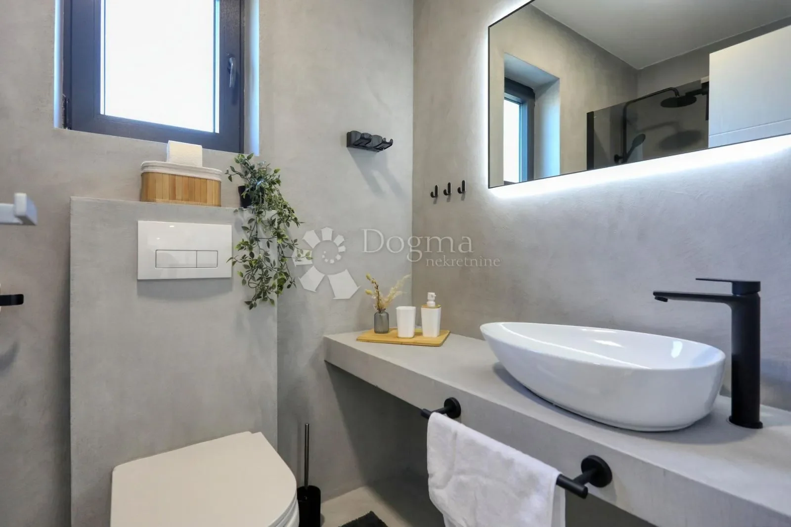 Gallery photo 4