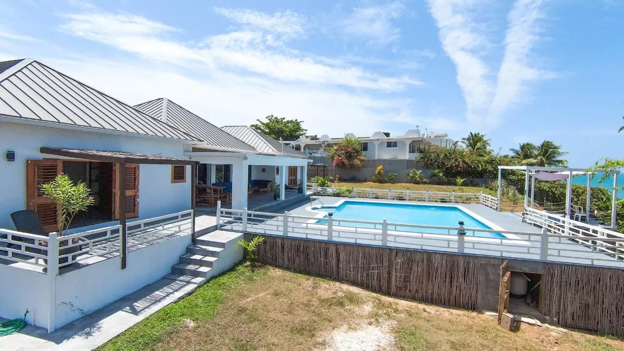 Exterior photo 11
