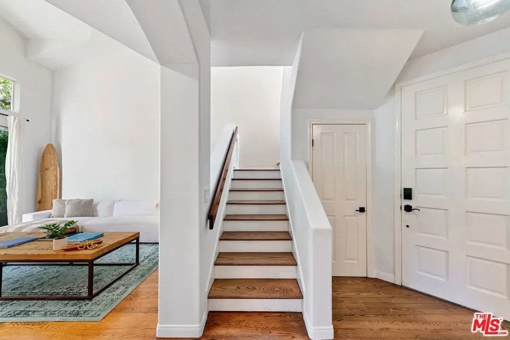 6477 Zuma View Place 125, Malibu, California, United States. - Photo 27