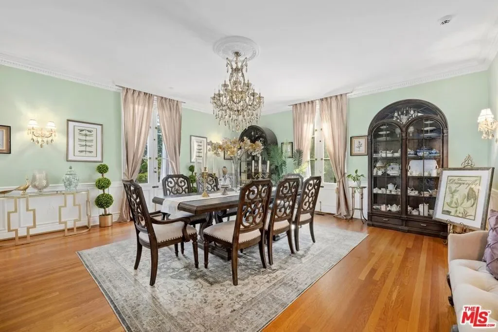820 N Verano Drive, Glendora, California, United States. - Photo 2