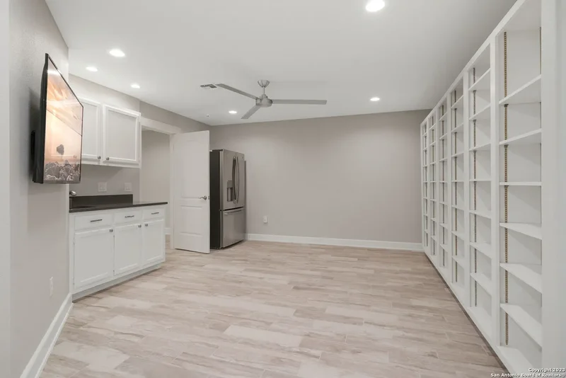 202 County Road 450, Hondo, TX 78861, Hondo, Texas, United States. - Photo 40