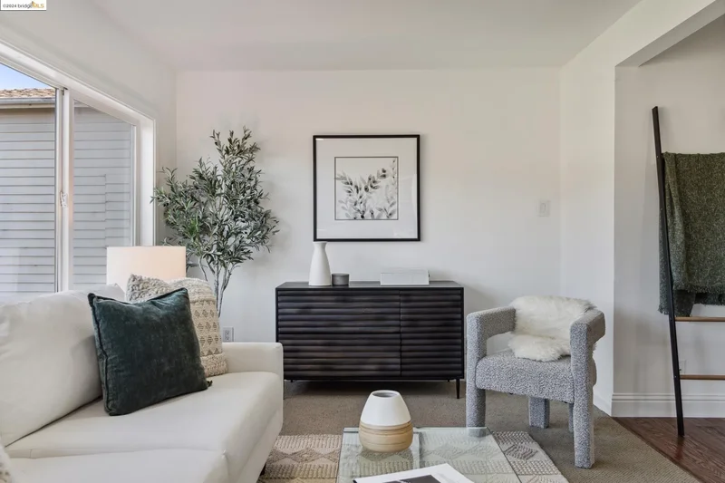 295 Scenic Ave, Oakland, California, United States. - Photo 2