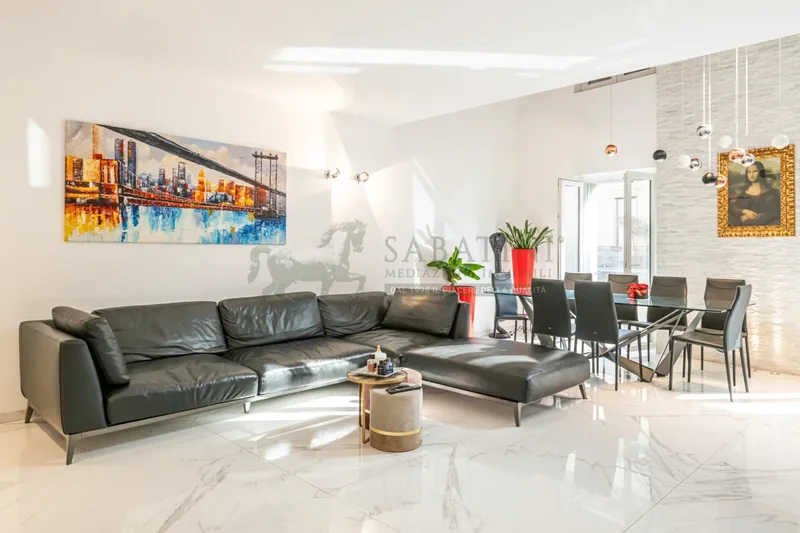 spacious and bright three-room apartment on two levels