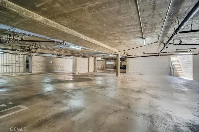 1207 N Columbus Avenue, Glendale, California, United States. - Photo 10